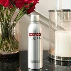 Danzka Vodka Red 40% 1,0l -KISS Verkäufe 25063 danzka vodka red 40 1 0l mood 2 b254