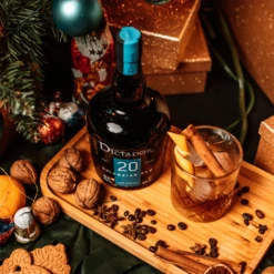 Dictador Rum 20 Jahre 40% 0,7l -KISS Verkäufe dictador20xmas 98